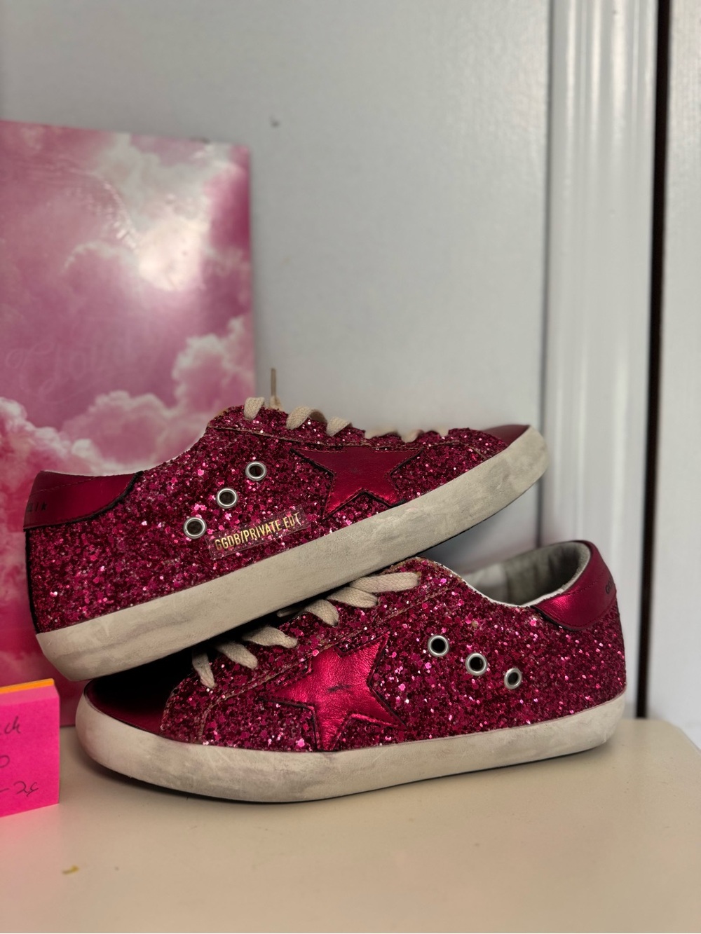 Women’s Glitter Low-Top Sneakers - Hot Pink